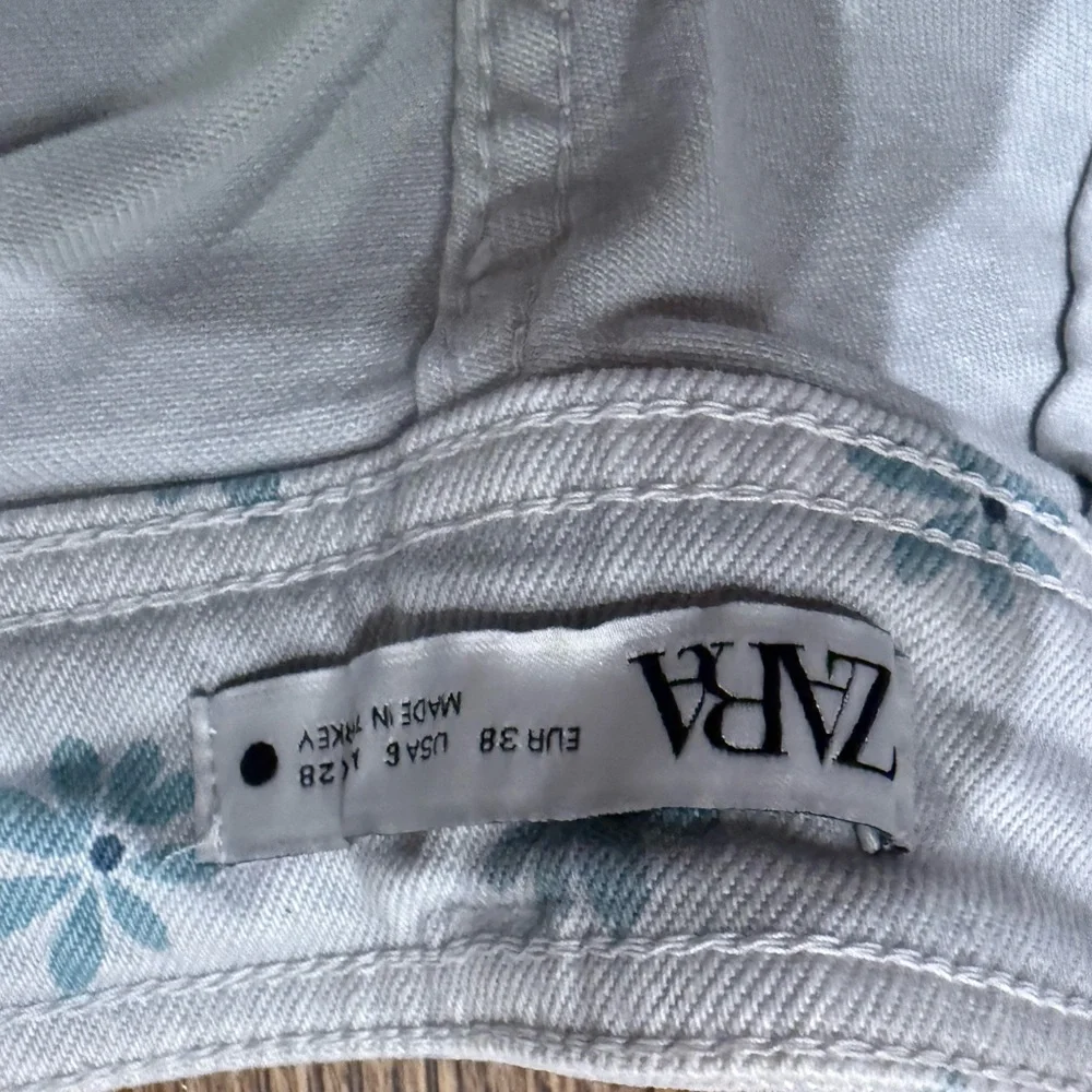 Zara Light Blue Marine Floral High Rise Jeans size 6 - Picture 9 of 10